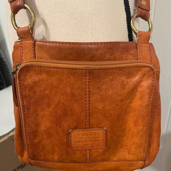 Leather Fossil crossbody purse - Picture 10 of 14